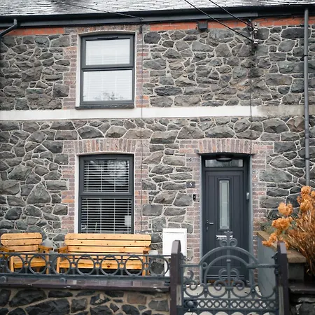 Snowdonia Quarryman Cottage Llanberis Exterior photo